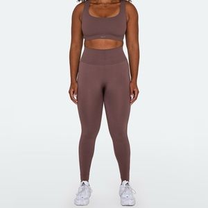 NWOT Set Active Sculpflex Legging / Box Cut Bra (Color: Pepper) Medium